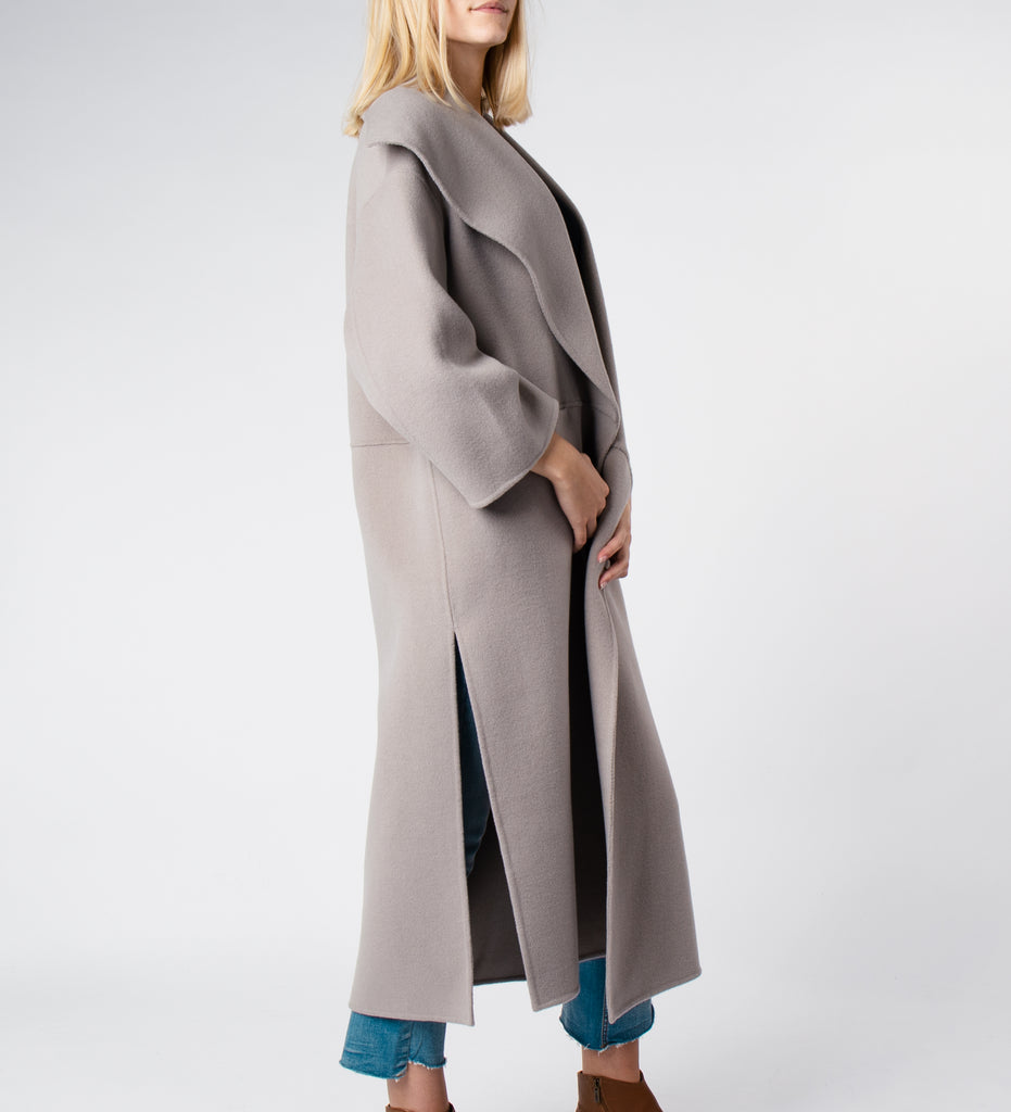 2021-10-01-coat-gray-robe-
